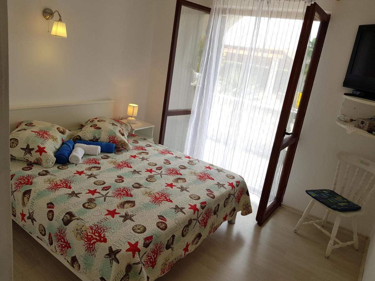 Apartments Dora And Tonka Krk Porat  Exterior photo
