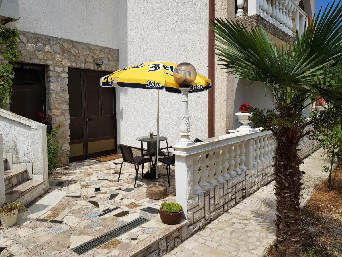 Apartments Dora And Tonka Krk Porat  Exterior photo