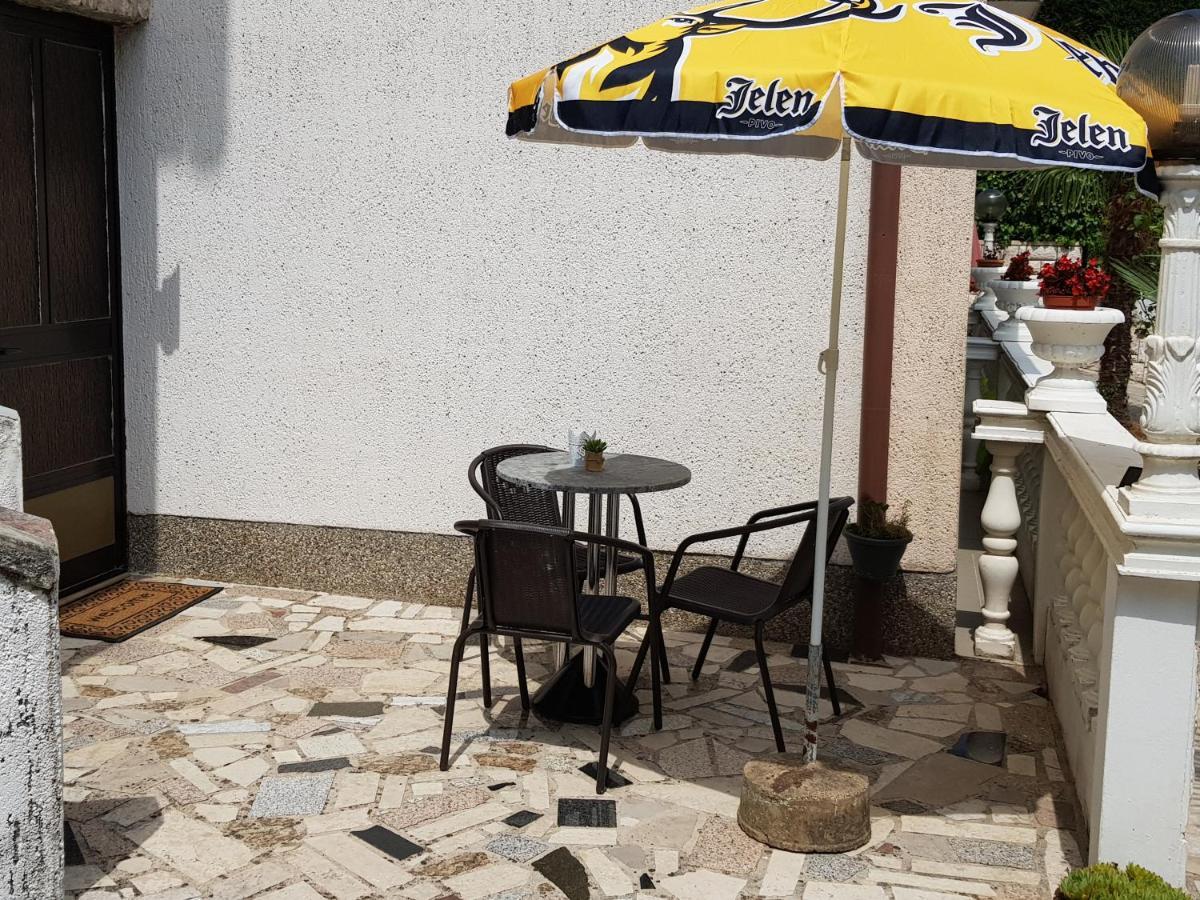 Apartments Dora And Tonka Krk Porat  Exterior photo