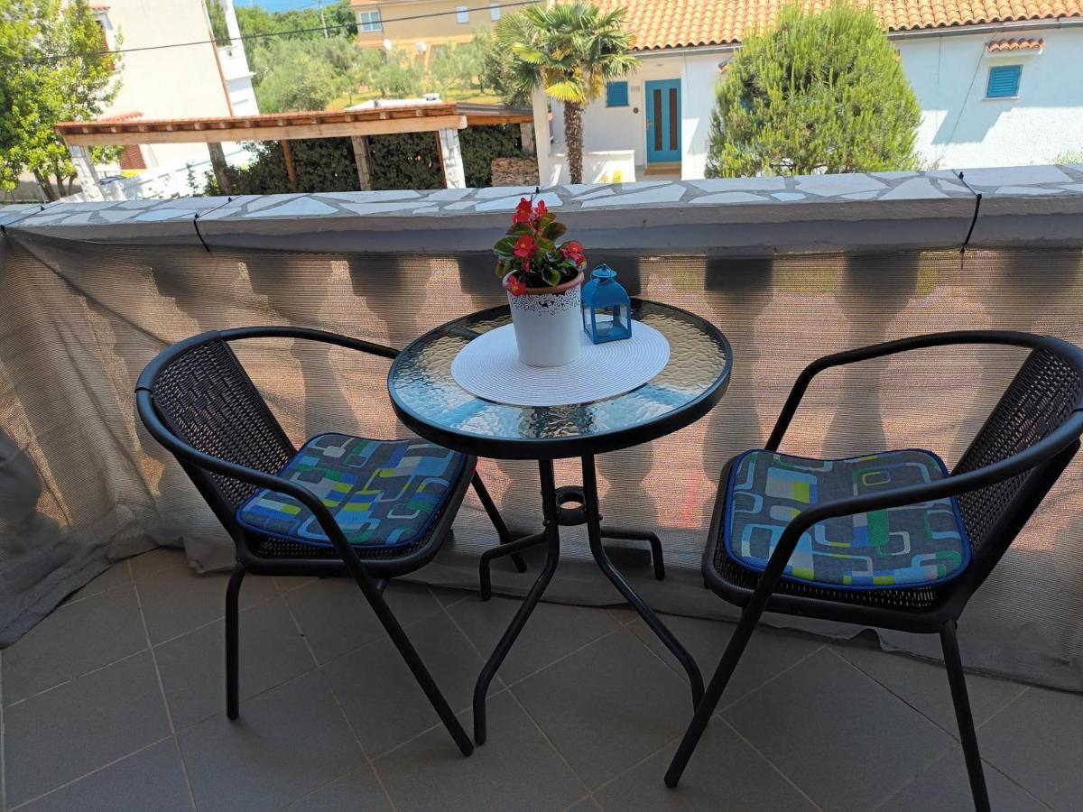 Apartments Dora And Tonka Krk Porat  Exterior photo