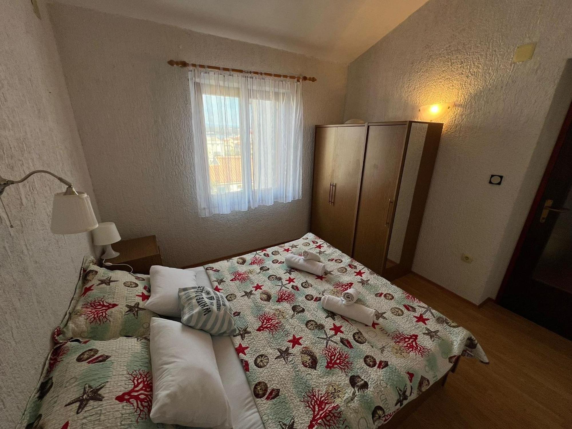Apartments Dora And Tonka Krk Porat  Exterior photo