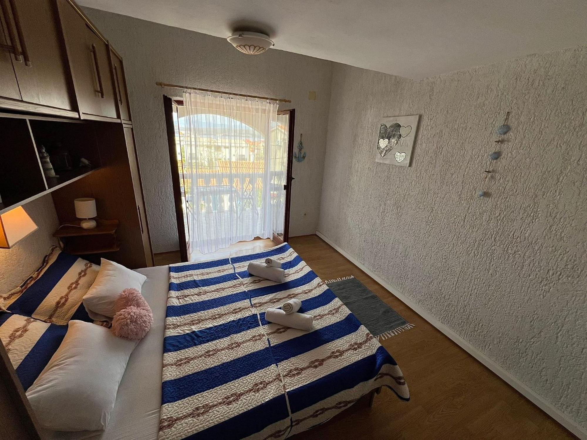 Apartments Dora And Tonka Krk Porat  Exterior photo