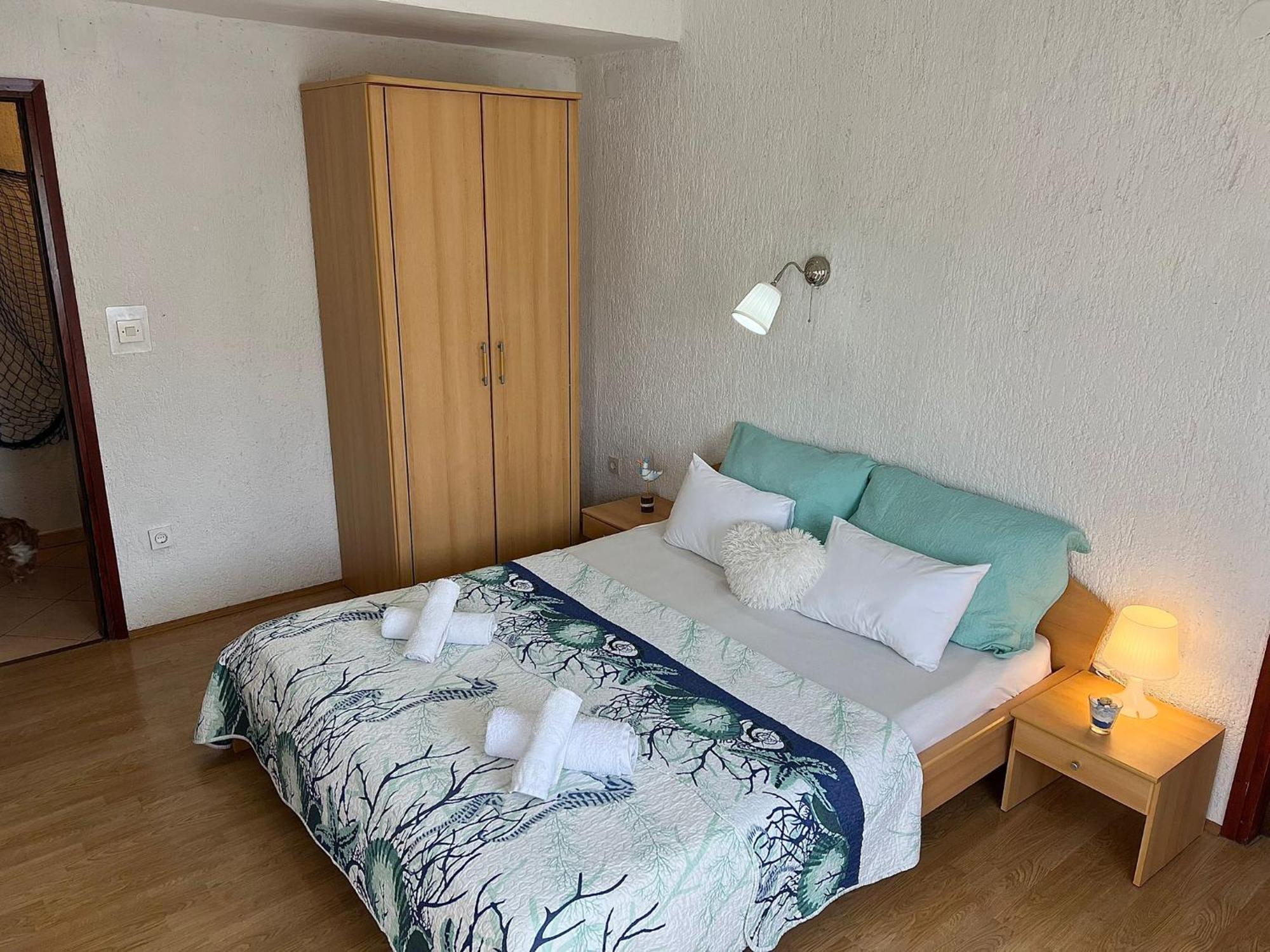 Apartments Dora And Tonka Krk Porat  Exterior photo