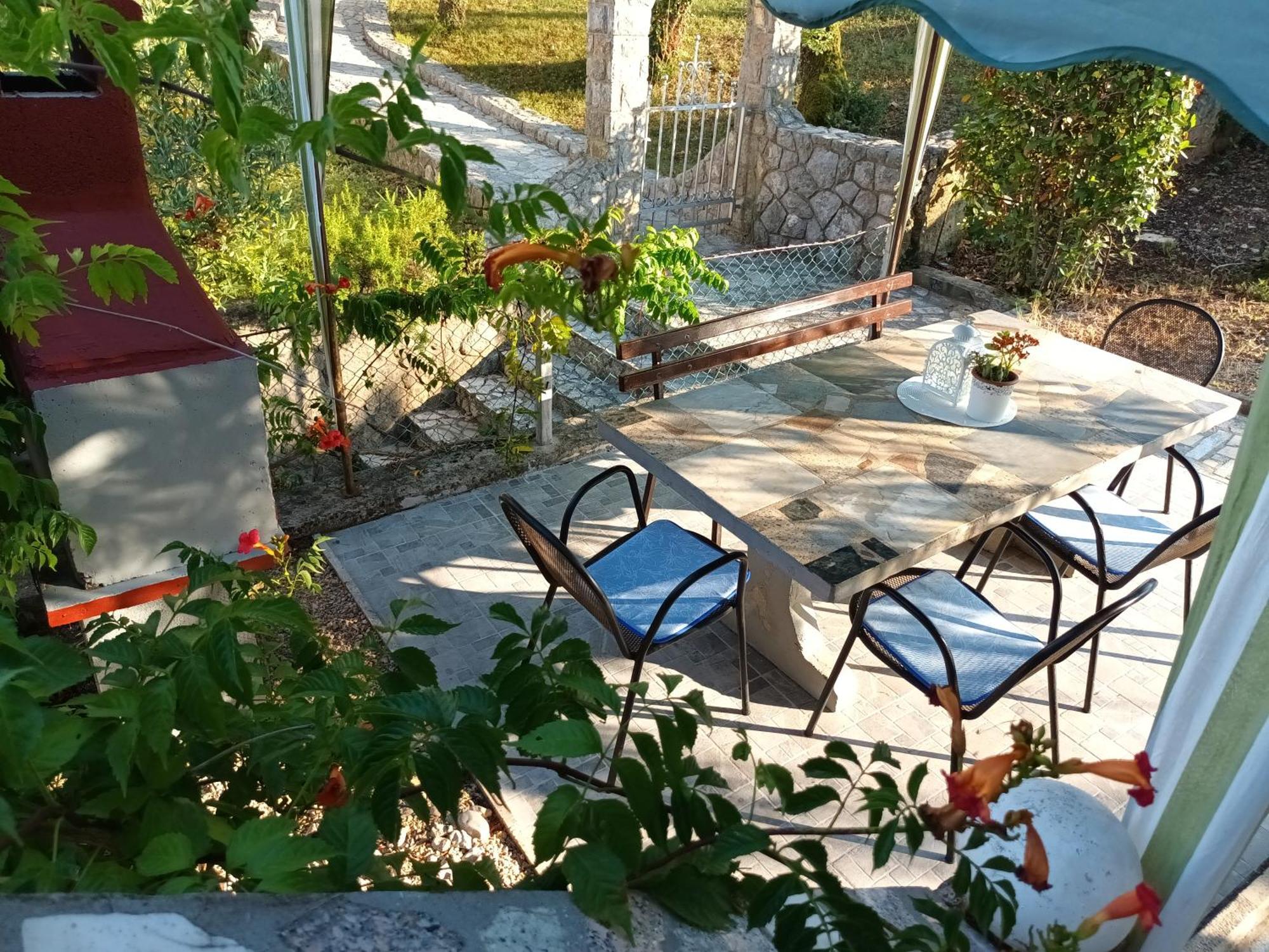 Apartments Dora And Tonka Krk Porat  Exterior photo