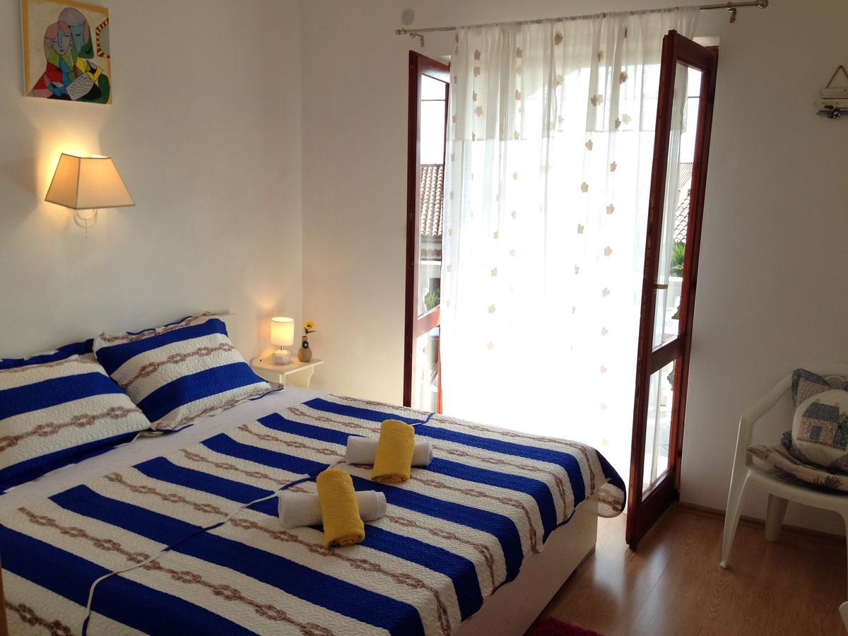 Apartments Dora And Tonka Krk Porat  Exterior photo