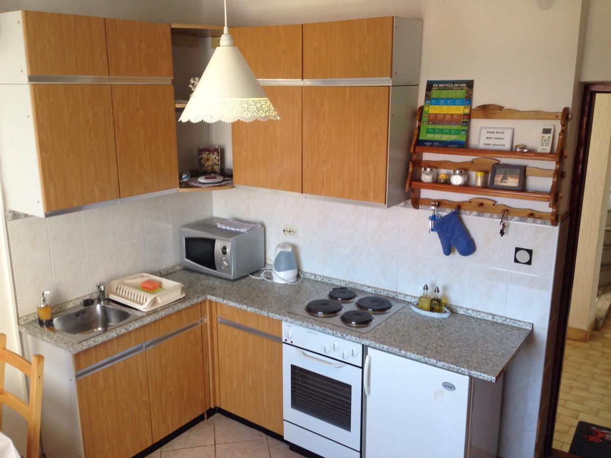 Apartments Dora And Tonka Krk Porat  Exterior photo